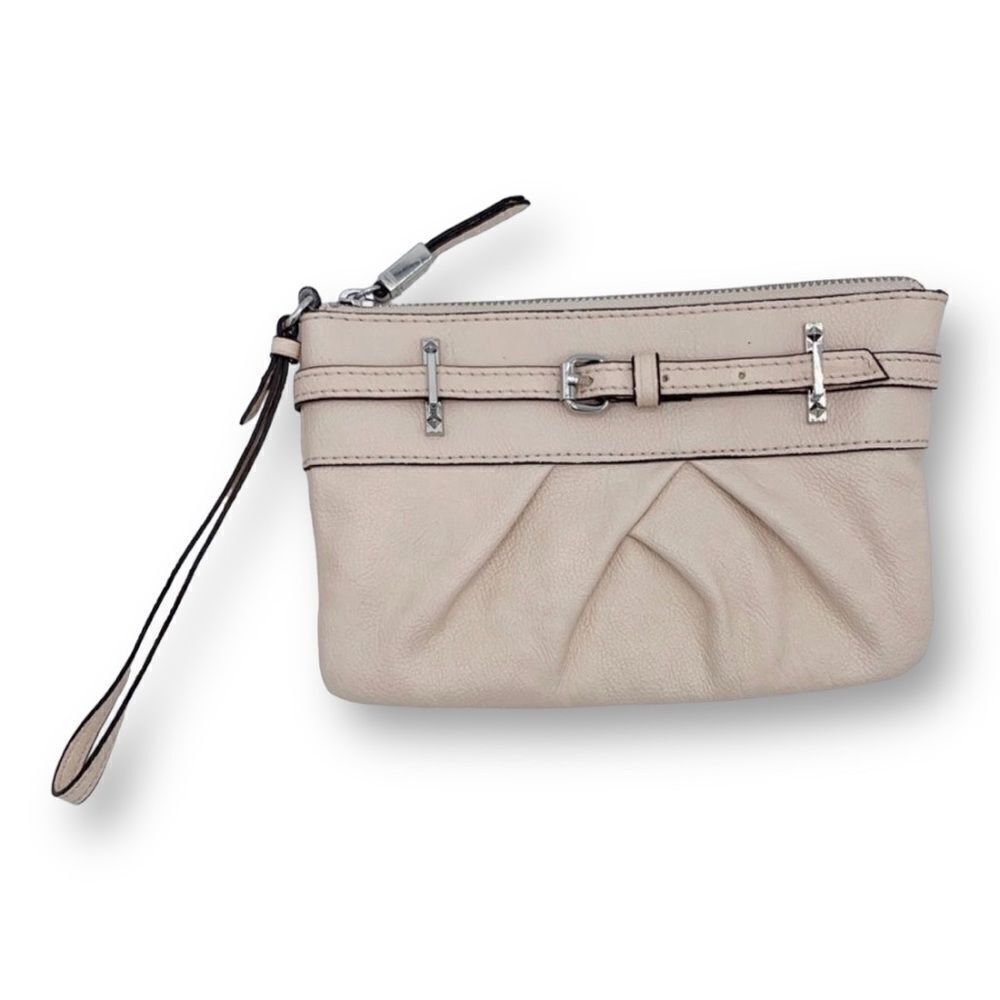 Vera Wang Peach Wristlet Wallet NWOT